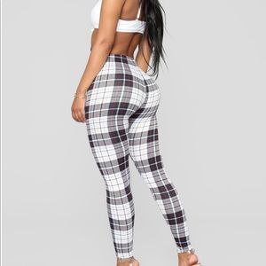 Fashion Nova - Payton plaid leggings (Size M)